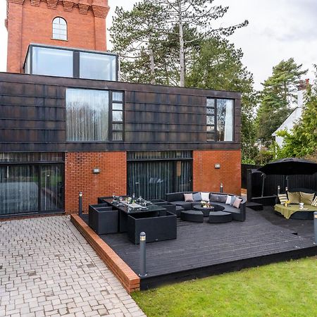 Luxury Water Tower I Roof Bar I Cinema Villa Кардиф Екстериор снимка