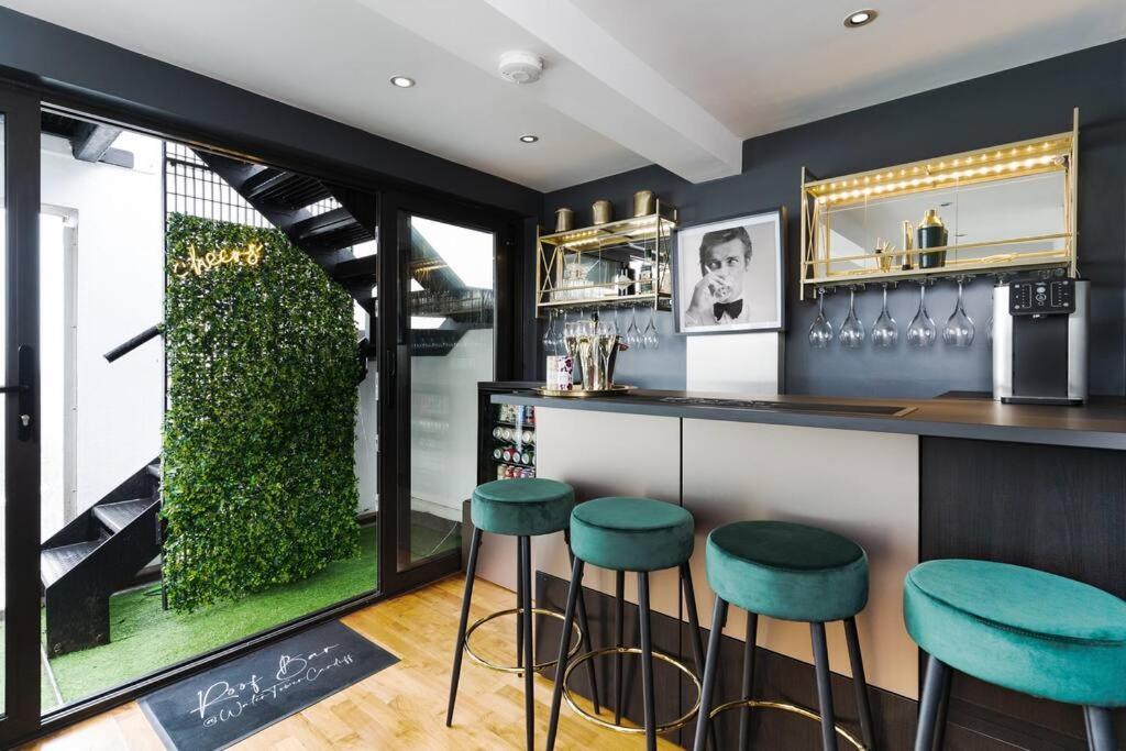 Luxury Water Tower I Roof Bar I Cinema Villa Кардиф Екстериор снимка