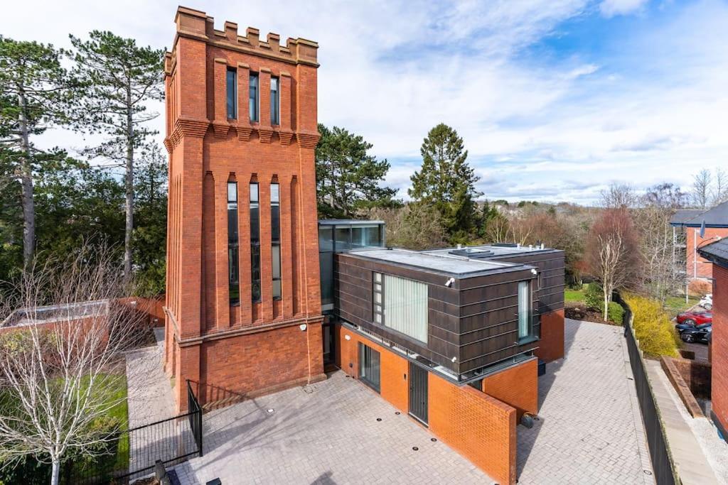 Luxury Water Tower I Roof Bar I Cinema Villa Кардиф Екстериор снимка